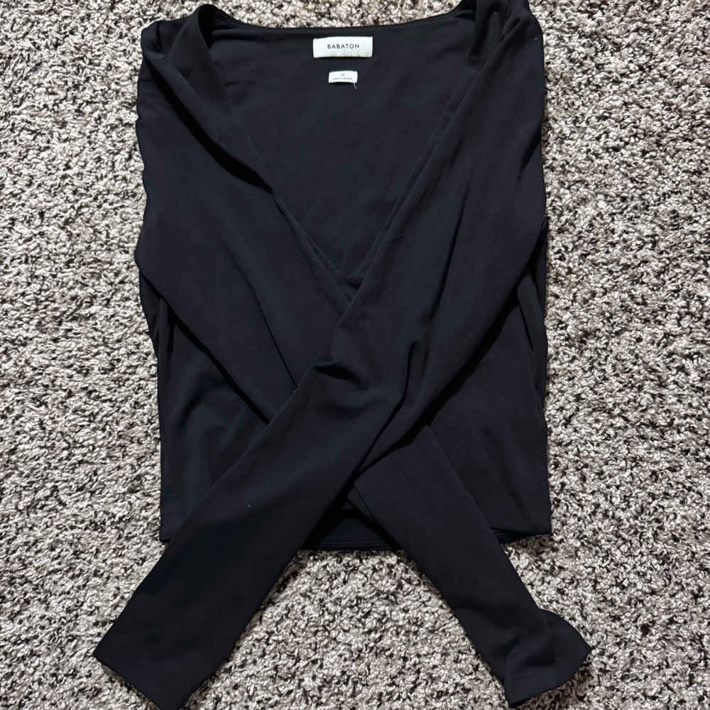 Aritizia Babaton Seamless V-Neck Long Sleeve